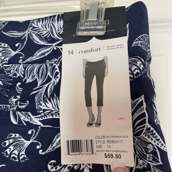 Capris - Picture 3 of 4